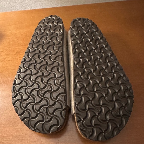 Birkenstock Arizona Suede Taupe Sandals with Two-Strap Design - Picture 6 of 6